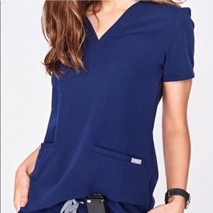 Figs Scrub top